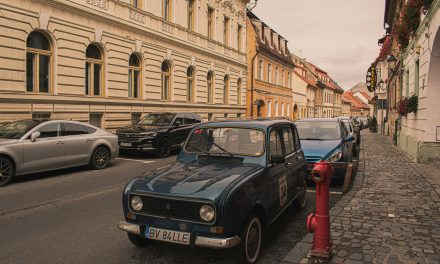 Primăria Brașov a lansat licitația pentru modernizarea străzii Narciselor, care face legătura între Brașov și Sânpetru.